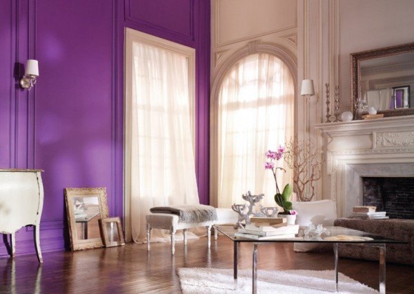 Interior beige y purpura