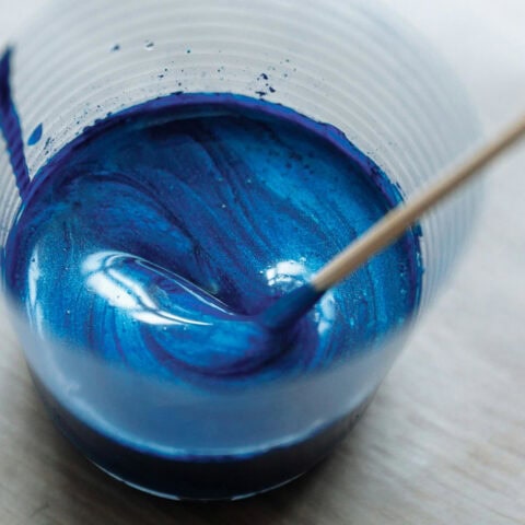 Cómo hacer pinturas de colores azules